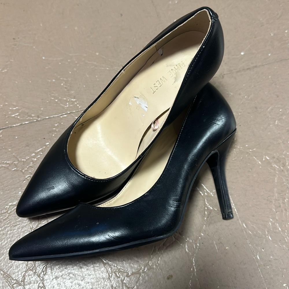 Nine West Black Pumps